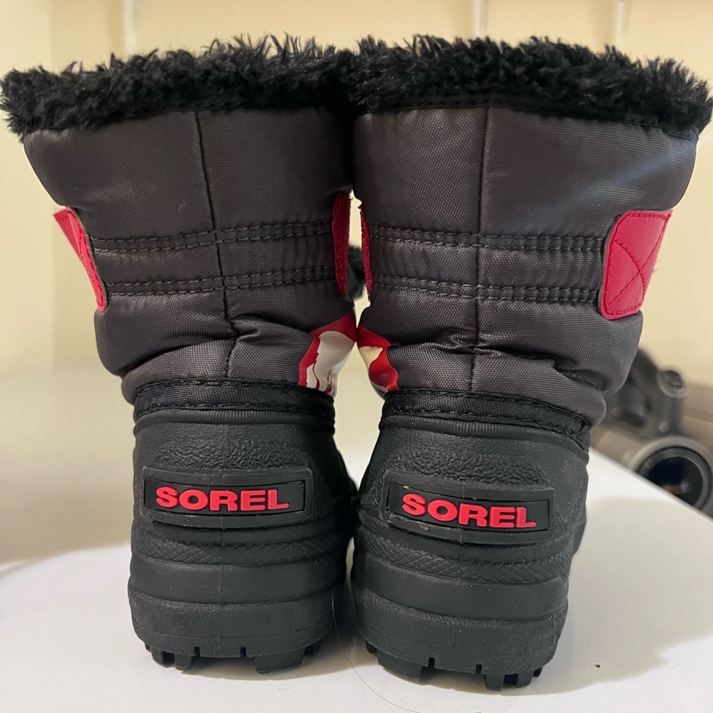 Sorel toddler snow boots